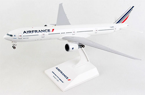 Airplane Models: Air France - Boeing 777-300ER - 1/200 - Premium model
