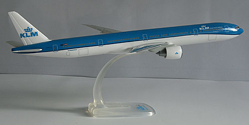 Airplane Models: KLM - Boeing 777-300ER - 1/200