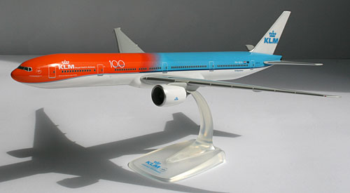 Airplane Models: KLM - Orange Pride - Boeing 777-300ER - 1/200
