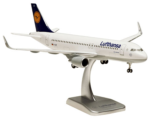 Airplane Models: Lufthansa - Airbus A320-200 - 1/200 - Premium model