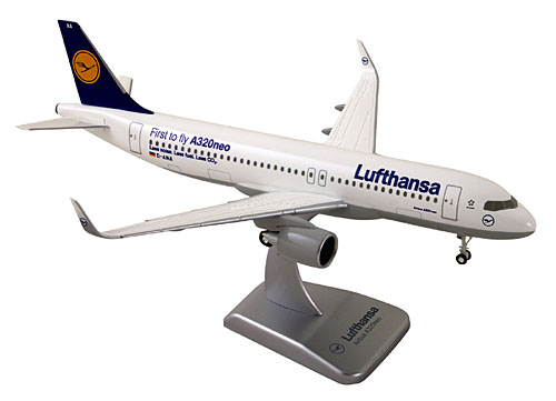 Airplane Models: Lufthansa - Airbus A320neo - 1/200 - Premium model