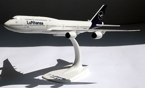 Airplane Models: Lufthansa - Boeing 747-8 - 1/250