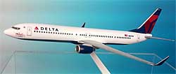 Airplane Models: Delta Air Lines - Boeing 737-900ER - 1/200