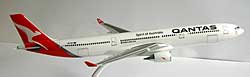 Airplane Models: Qantas - Airbus A330-300 - 1/200