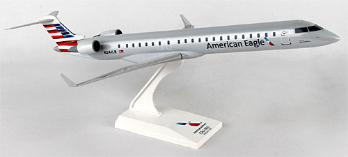 Airplane Models: American Eagle - CRJ-900 - 1/100 - Premium model