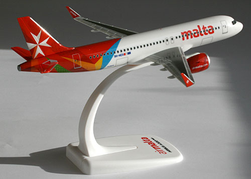 Airplane Models: Air Malta - Airbus A320neo - 1/200