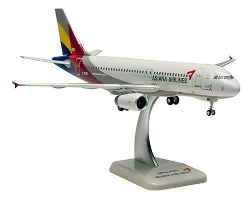 Airplane Models: Asiana Airlines - Airbus A320-200 - 1/200 - Premium model