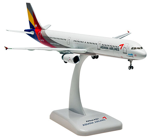 Airplane Models: Asiana Airlines - Airbus A321-200 - 1/200 - Premium model
