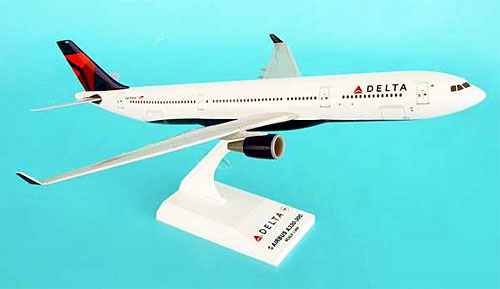 Airplane Models: Delta Air Lines - Airbus A330-300 - 1/200 - Premium model