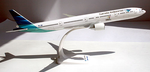 Airplane Models: Garuda Indonesia - Boeing 777-300ER - 1/200