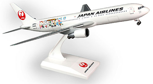 Airplane Models: Japan Airlines - Do Lo a Moon - Boeing 767-300 - 1/200 - Premium model