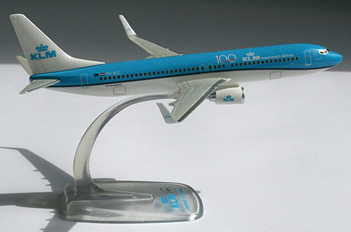 Airplane Models: KLM - Boeing 737-800 - 1/200