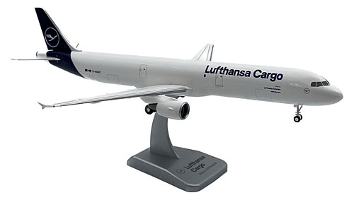 Airplane Models: Lufthansa Cargo - Airbus A321-200F - 1/200 - Premium model