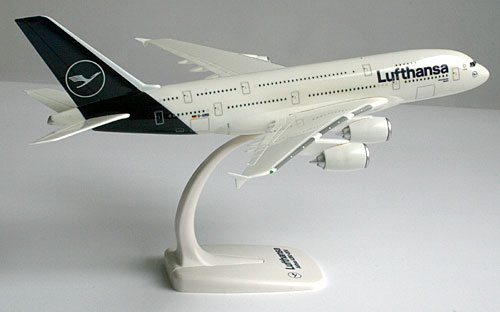 Airplane Models: Lufthansa - Airbus A380-800 - 1/250 - München