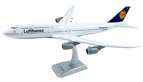 Airplane Models: Lufthansa - Boeing 747-8 - 1/200 - Premium model