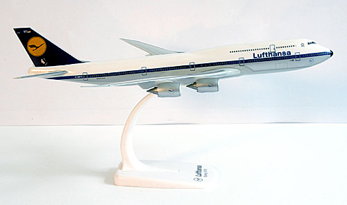 Airplane Models: Lufthansa - Retro - Boeing 747-8 - 1/250