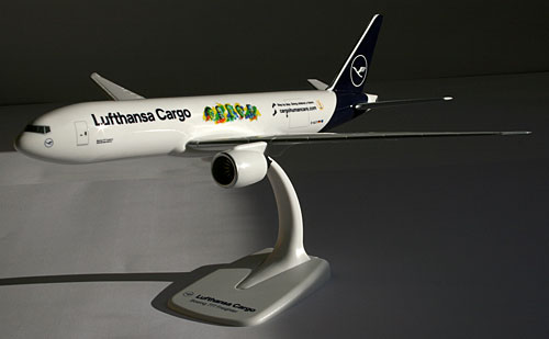Airplane Models: Lufthansa Cargo - Buenos Días México - Boeing 777F - 1/200