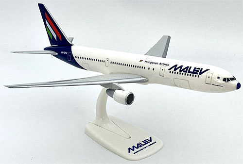 Airplane Models: Malev - Boeing 767-300 - 1/200