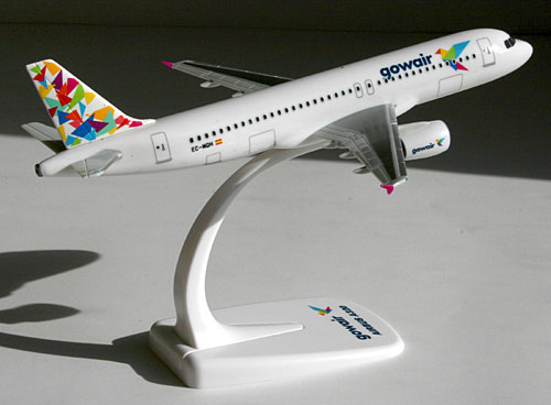 Airplane Models: gowair - Airbus A320-200 - 1/200