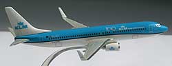 Airplane Models: KLM - Boeing 737-800 - 1/200