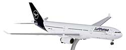 Airplane Models: Lufthansa - Airbus A330-300 - 1/200 - Premium model