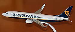 Airplane Models: Ryanair - Boeing 737-800 - 1/200 Airplane Models: Ryanair - Boeing 737-800 - 1/200
